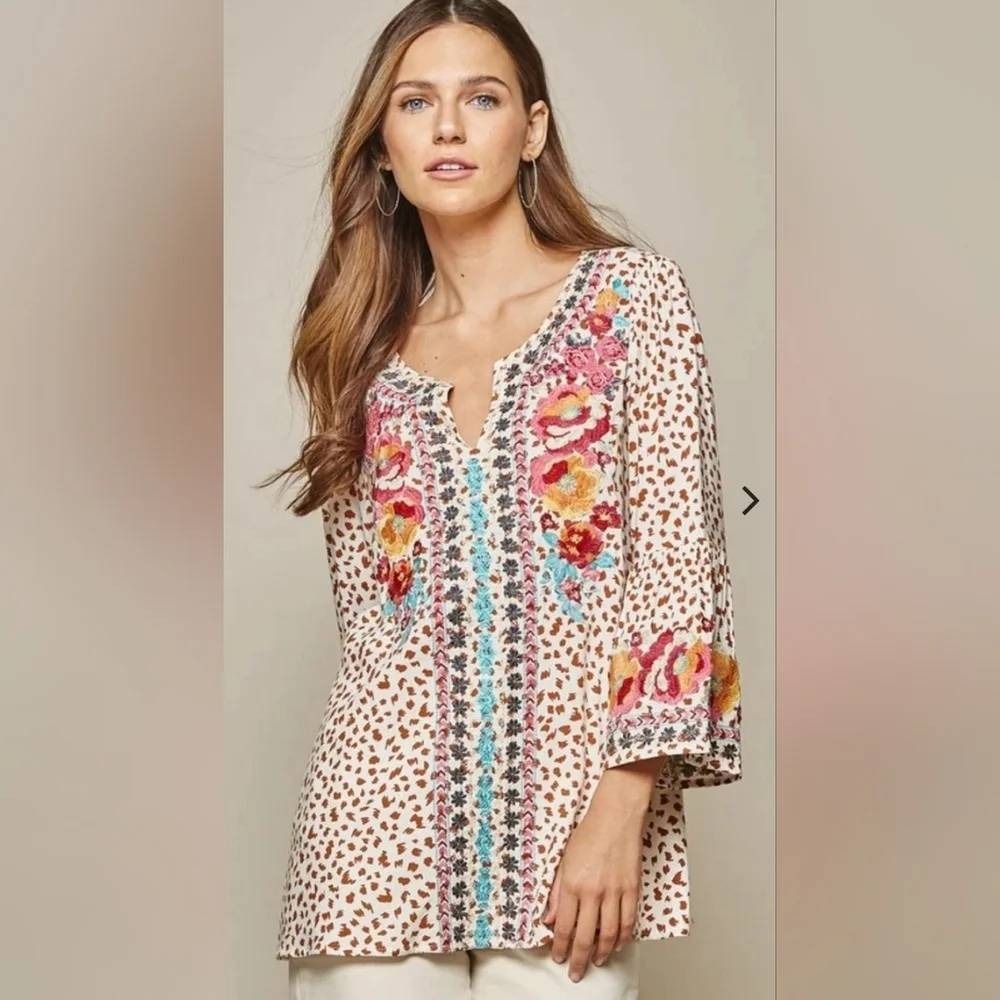 Savanna Jane 1X Embroidered Boho Tunic Top Floral Rayon Plus Size Boutique